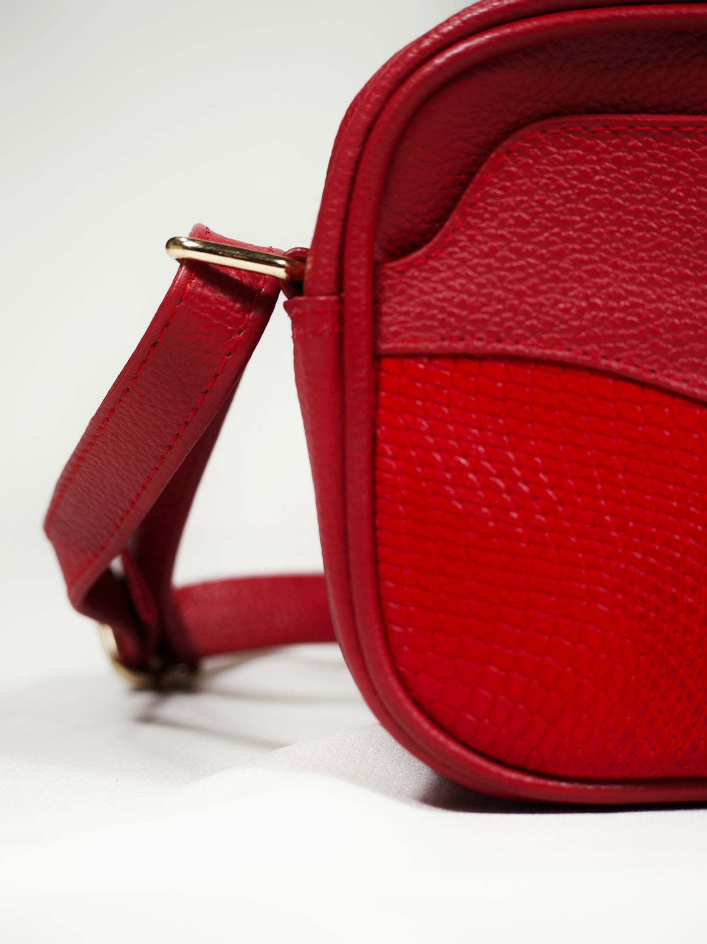 Mini Crossbody 'Encender'